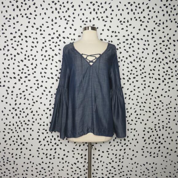 Sanctuary Lila Chambray Bell Sleeve Lace Up Blouse - Picture 2 of 9